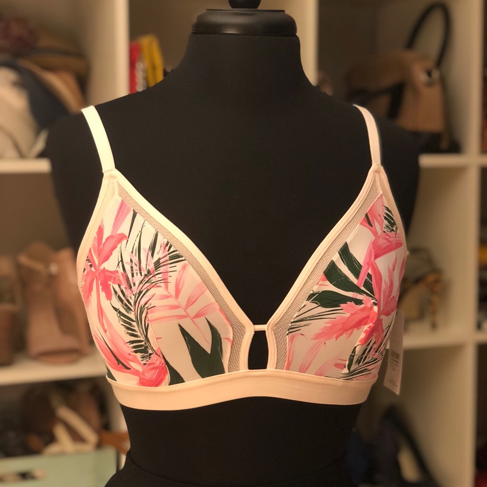 NWT Busty palm print bralette